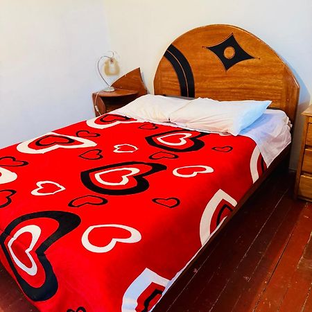Ukumari Hostel クスコ エクステリア 写真