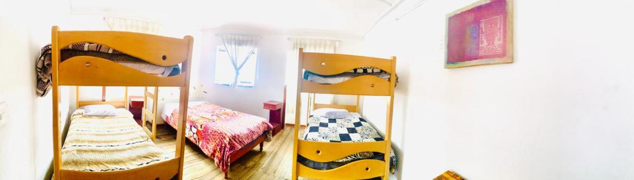 Ukumari Hostel クスコ エクステリア 写真