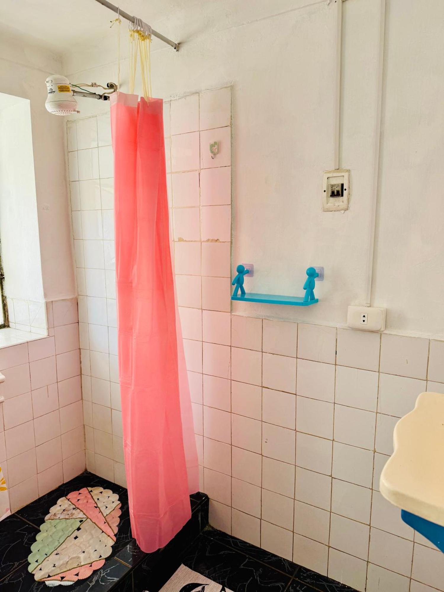 Ukumari Hostel クスコ エクステリア 写真